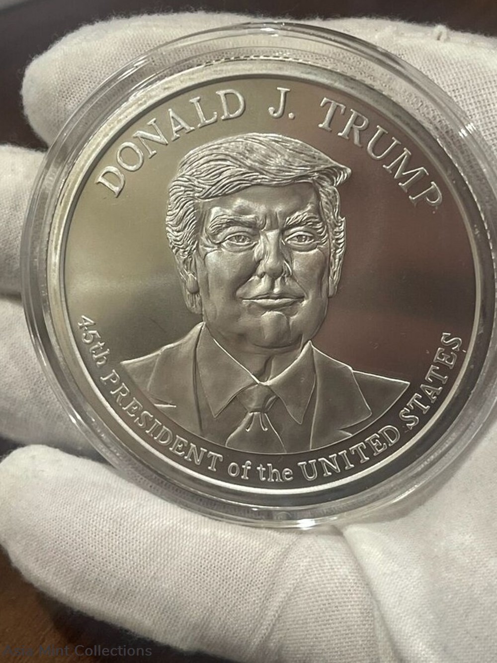 2022 - Donald J. Trump 45th President 5 oz Fine Silver Round 999 Fine BU IN A CAPSULE 2 coins ingots bullion coin 2022 donald j trump 45th president 5 oz fine silver round 999 fine bu in a capsule