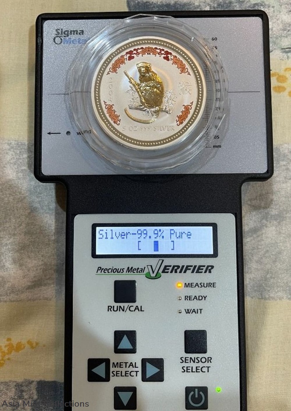 2004 Australia $8 Lunar Monkey Silver Coloured + Gilded Edition Coin - 5oz 4 coins ingots bullion 2004 australia 8 lunar monkey silver coloured gilded edition coin 5oz