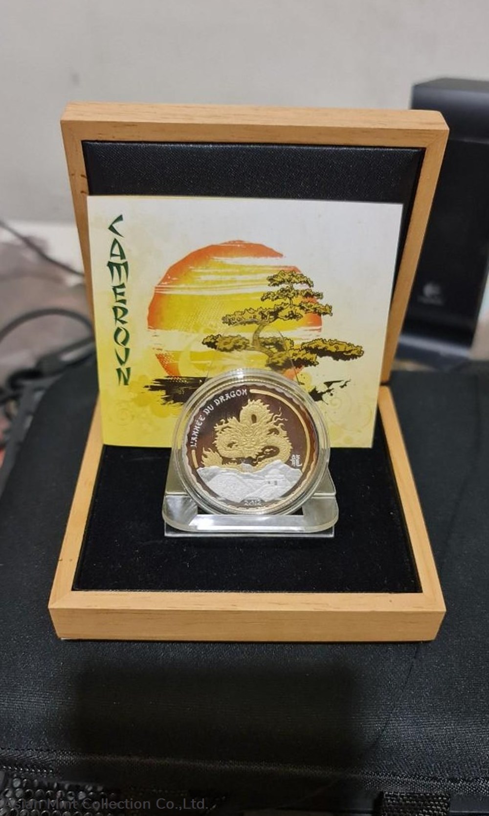 2012 - Cameroun 1000 francs Year of Dragon gilded silver coin 2 coins ingots bullion 2012 cameroun 1000 francs year of dragon gilded silver coin