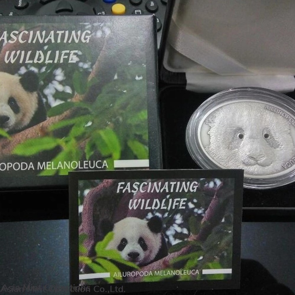 coins world fiji 2013 fascinating wildlife 2 giant panda bear 10 pure silver oval antique proof