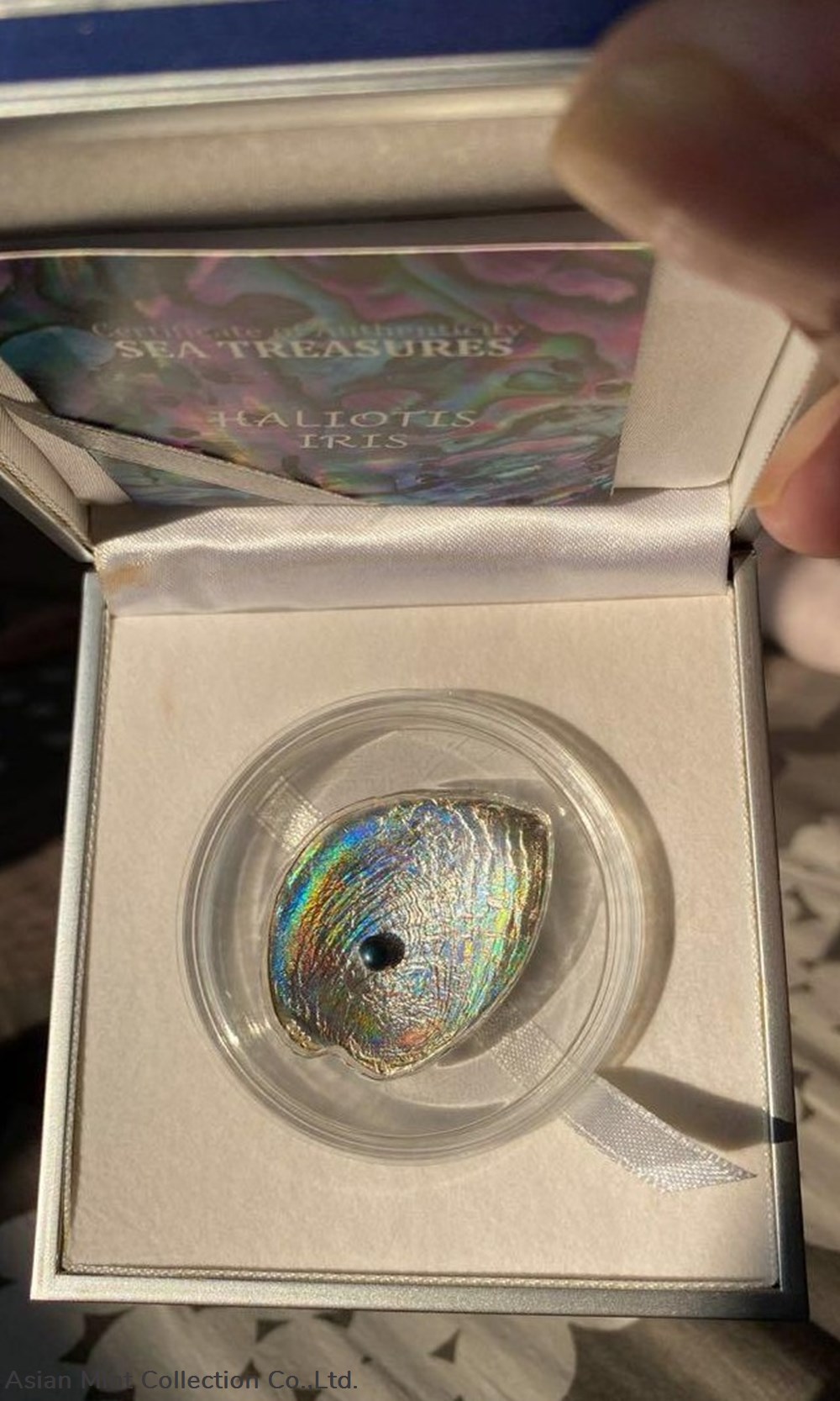 2012 - Sea Treasures Haliotis Iris Silver Proof With Pearl 3 coins ingots bullion coin 2012 sea treasures haliotis iris silver proof with pearl