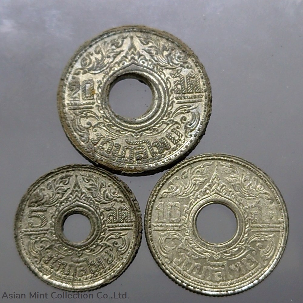Thailand 1944-1945 - Set of 3 coins (5-10-20 Satang) - Tin coin - Bua Kanok Khaeng Singha Pattern 2 thailand 1944 1945 set of 3 coins 5 10 20 satang tin coin bua kanok khaeng singha pattern