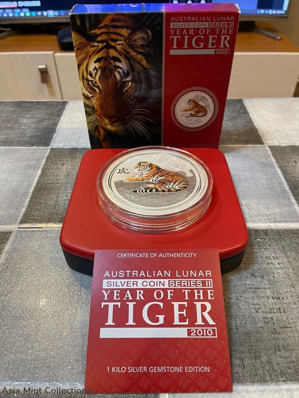 2010 Australia $30 (Series II) Lunar Year Of Tiger 1-Kilo Silver Coin with Topaz Gems on Eyes 6 coins ingots bullion 2010 australia 30 series ii lunar year of tiger 1 kilo silver coin with topaz gems on eyes