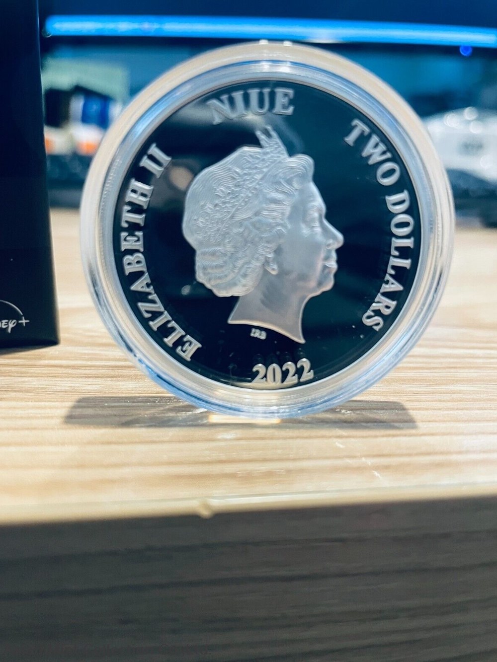2022 - 1 OZ Silver Proof Coin - Star Wars Classic - Adorable Grogu 2 coins ingots bullion 2022 1 oz silver proof coin star wars classic adorable grogu