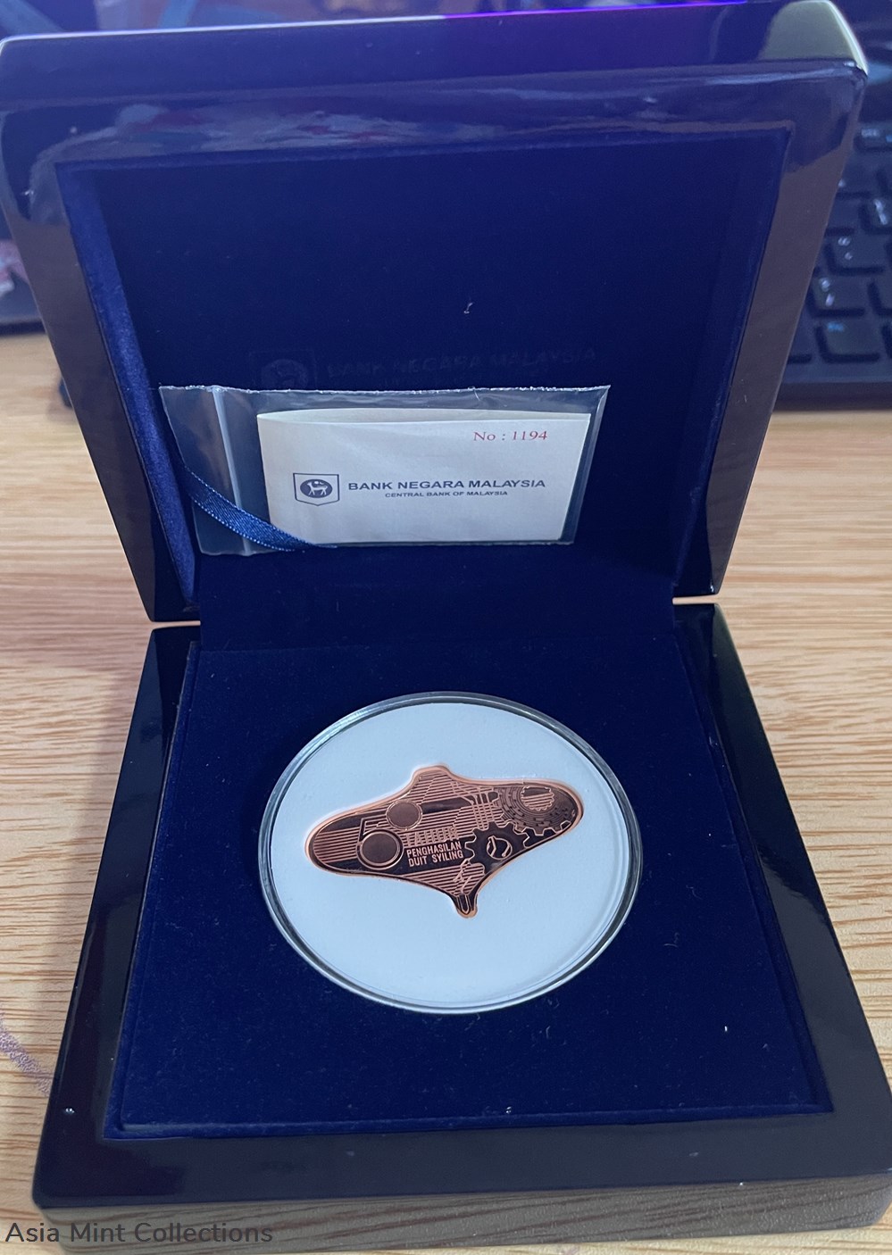 2021 - Malaysia, 5 Ringgit, 50th Anniversary of Kilang Wang, Gasing, Copper Proof 3 coins 2021 malaysia 5 ringgit 50th anniversary of kilang wang gasing copper proof