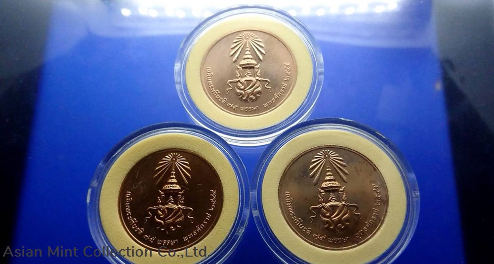 2002 - The Emerald Buddha set of 3 seasons- the King's 75th birthday, made by Treasury Deparment medals 2002 the emerald buddha set of 3 seasons the king s 75th birthday made by treasury deparment