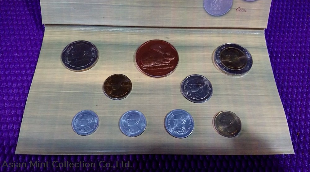 1999 - Circulation coin panel Complete set and Zodiac coin (The Year of the Rabbit) 2 coins 1999 circulation coin panel complete set and zodiac coin the year of the rabbit