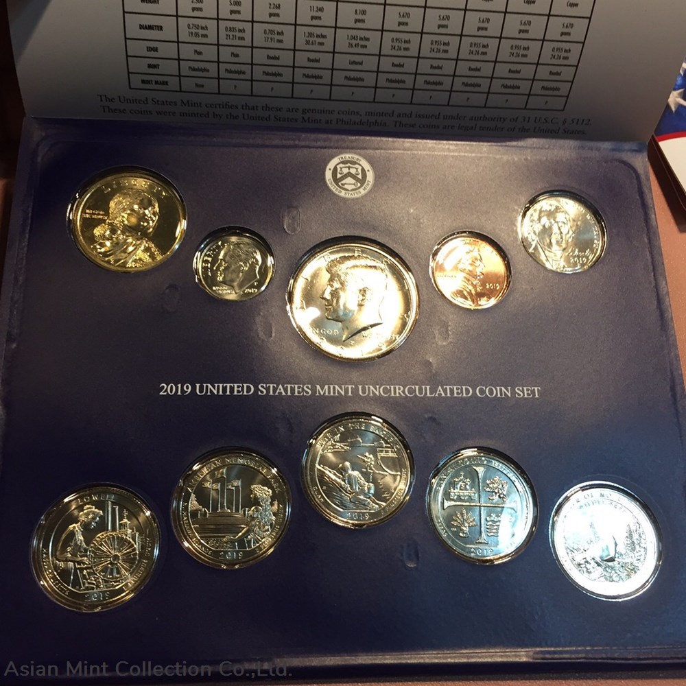 2019 - United States Mint Uncirculated Coin Set Philadelphia Mint 3 coins world 2019 united states mint uncirculated coin set philadelphia mint