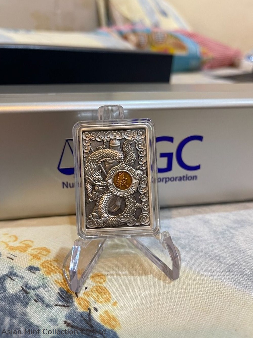 China General Guan Yu High Relief Antique 999 Silver Medal - 50 Gram (With COA) 2 medals china general guan yu high relief antique 999 silver medal 50 gram with coa