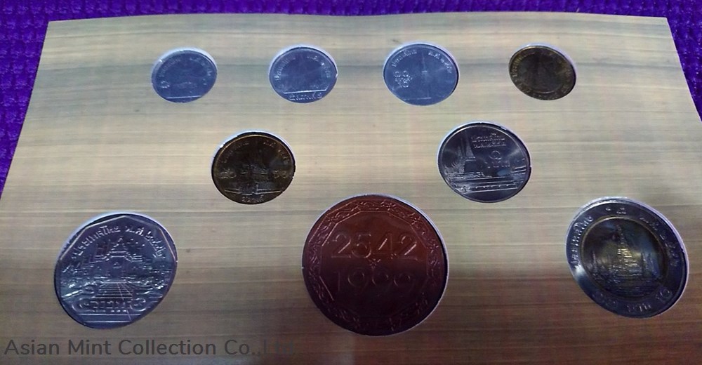 1999 - Circulation coin panel Complete set and Zodiac coin (The Year of the Rabbit) 3 coins 1999 circulation coin panel complete set and zodiac coin the year of the rabbit