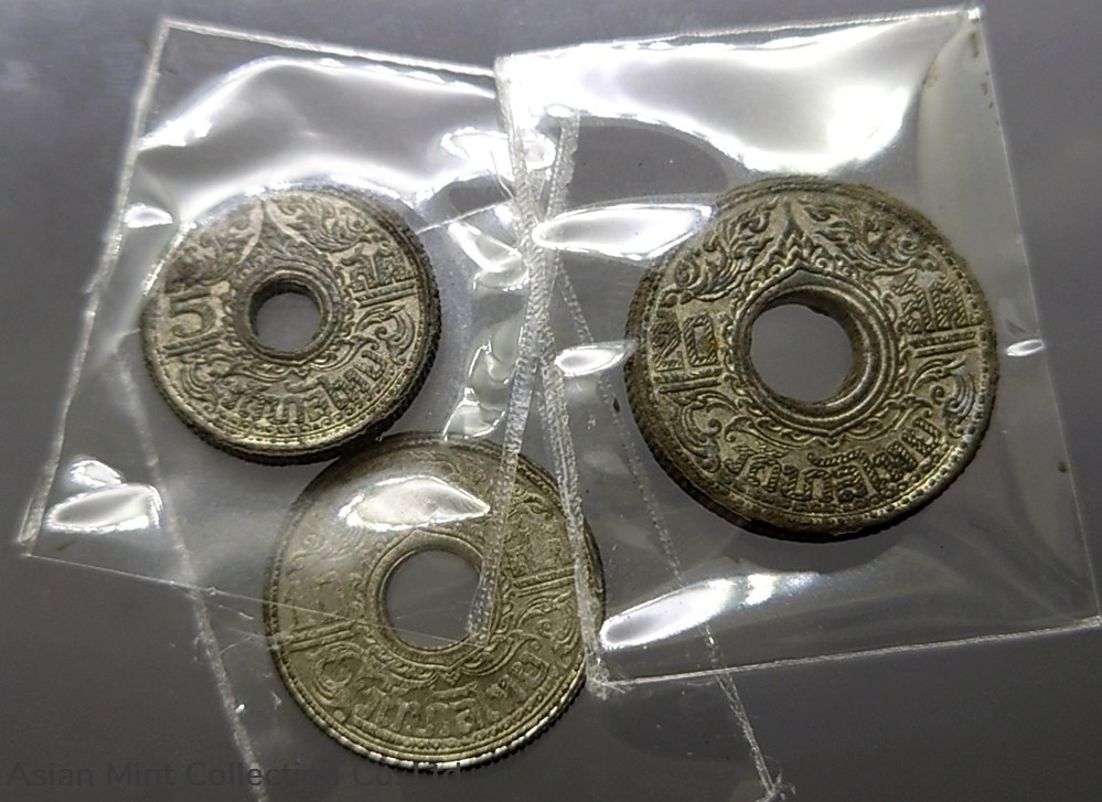 Thailand 1944-1945 - Set of 3 coins (5-10-20 Satang) - Tin coin - Bua Kanok Khaeng Singha Pattern 3 thailand 1944 1945 set of 3 coins 5 10 20 satang tin coin bua kanok khaeng singha pattern