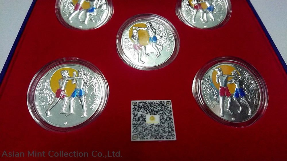 Commemorative of Mae Mai Muay Thai souvenir coins (set of 5 coins) with leather box 4 commemorative of mae mai muay thai souvenir coins set of 5 coins with leather box