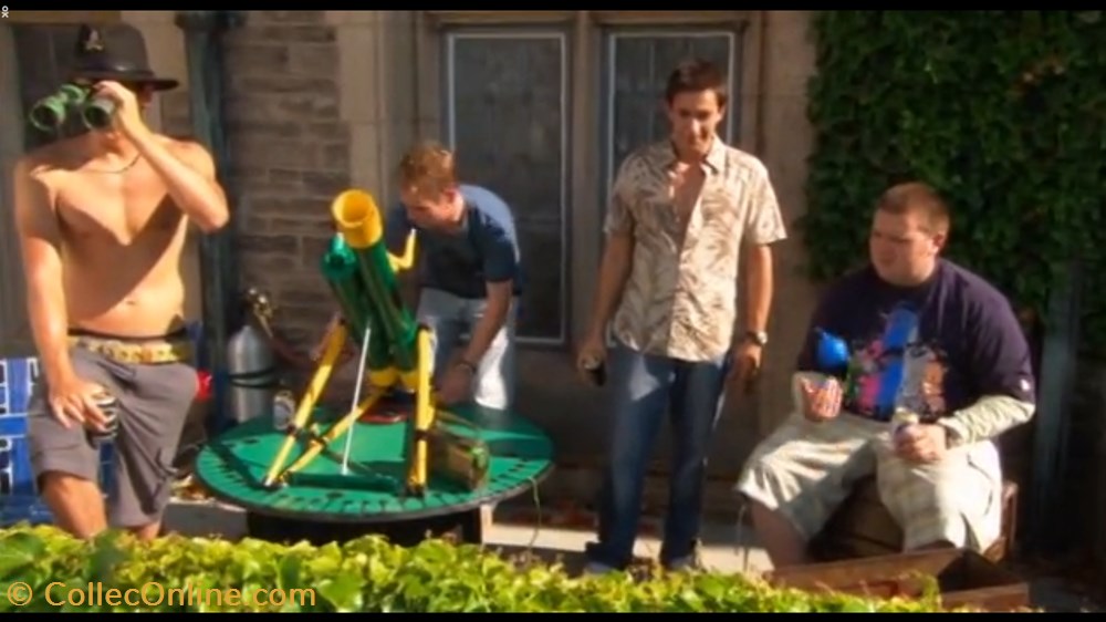 American Pie : Beta House (2007) - Jumelles utilisées par Dwight et une radio cinema series american pie beta house 2007 jumelles utilisees par dwight et une radio
