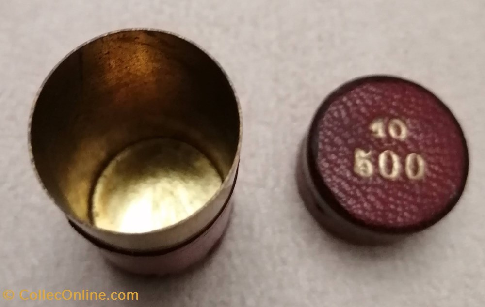 divers tubes pour pieces ou jetons