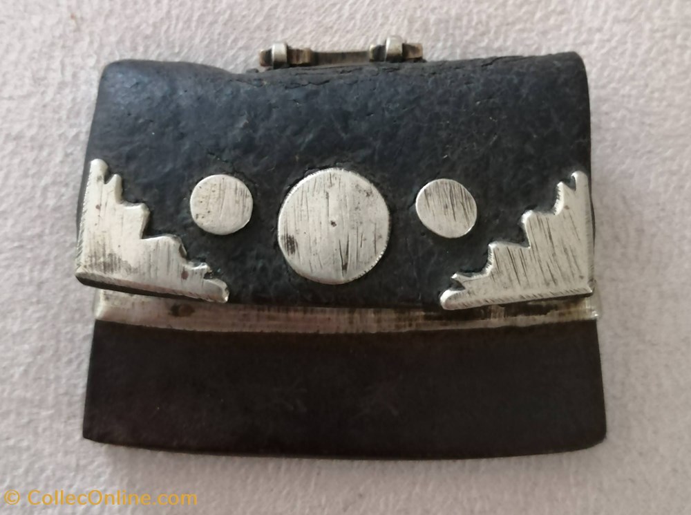 art de la table argenterie bistrot alimentation tabac briquet 27 tibetain