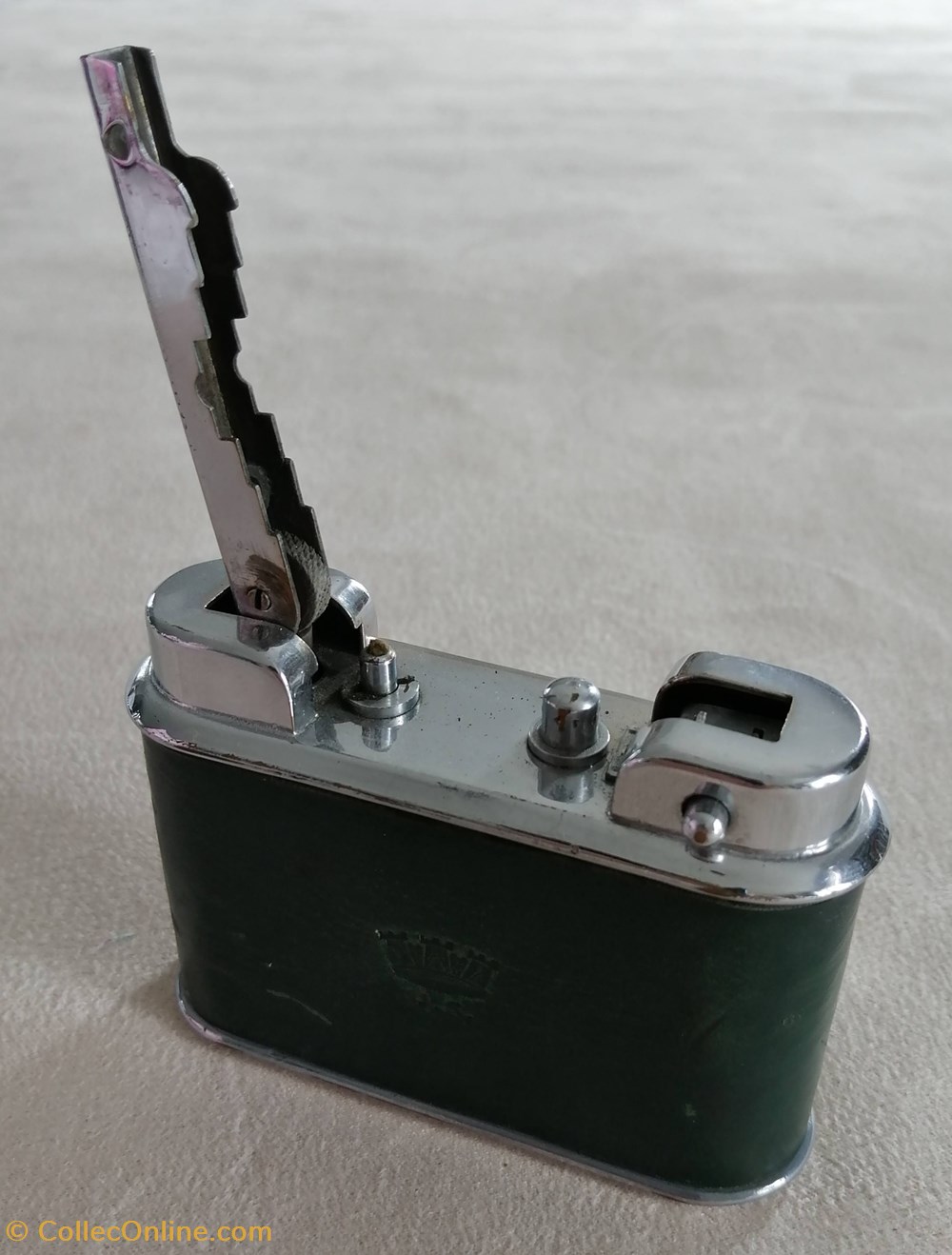 art de la argenterie bistrot alimentation tabac briquet 04 table