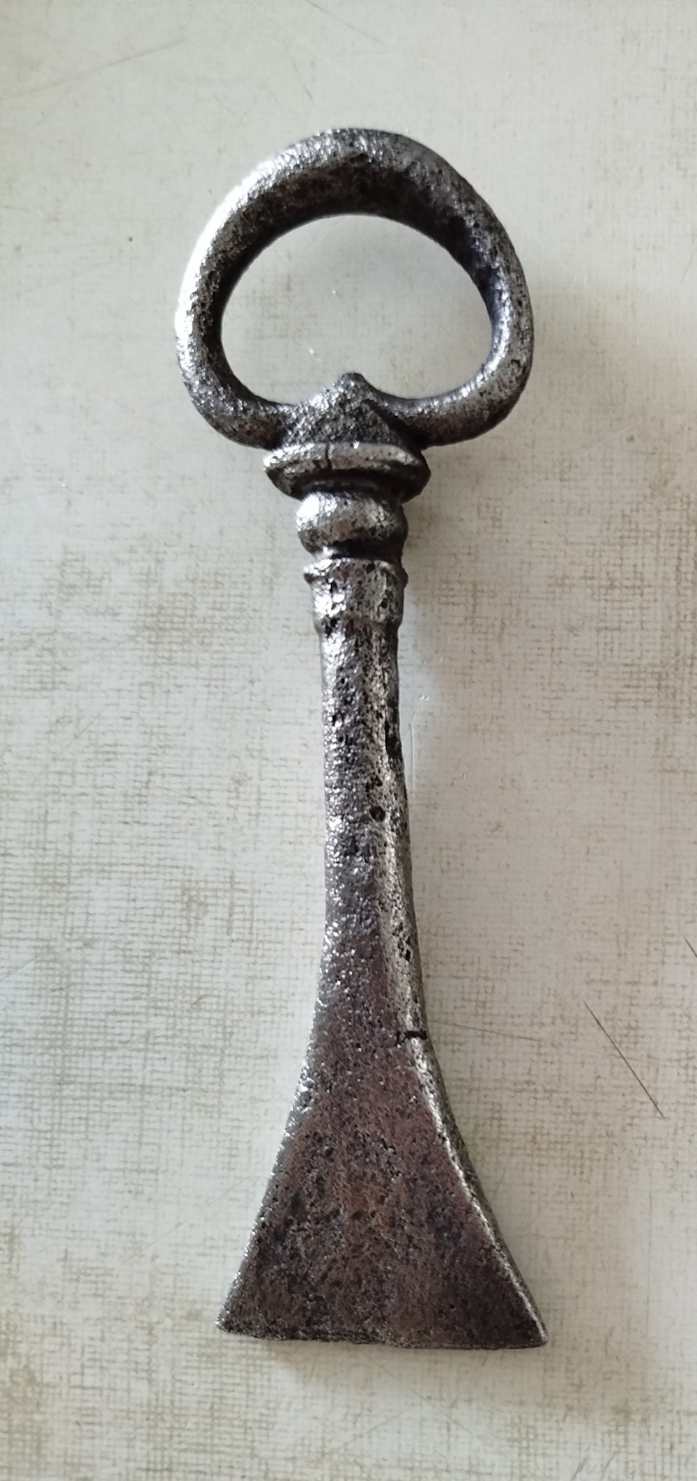 Clé 8 art antiquites cles anciennes cle 8