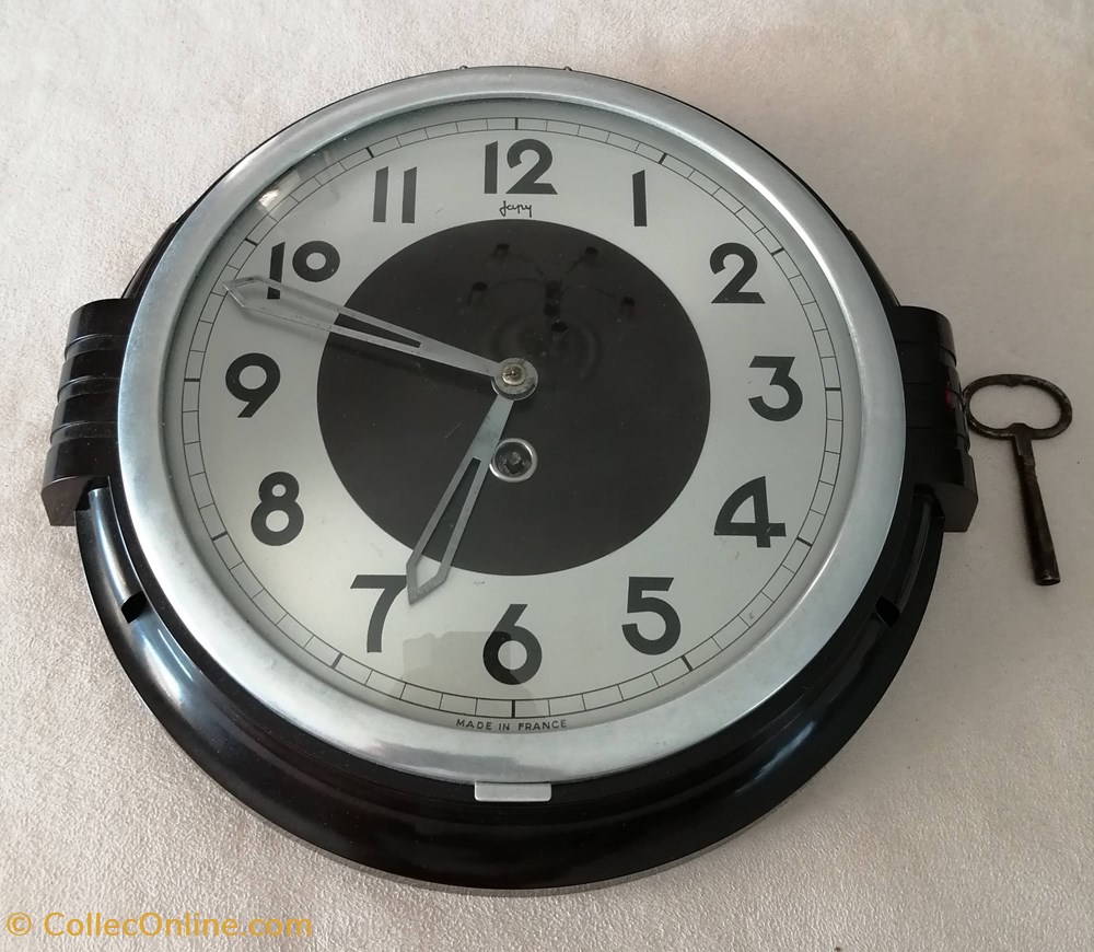 bijoux horlogerie horloges pendules pendule murale japy en bakelite