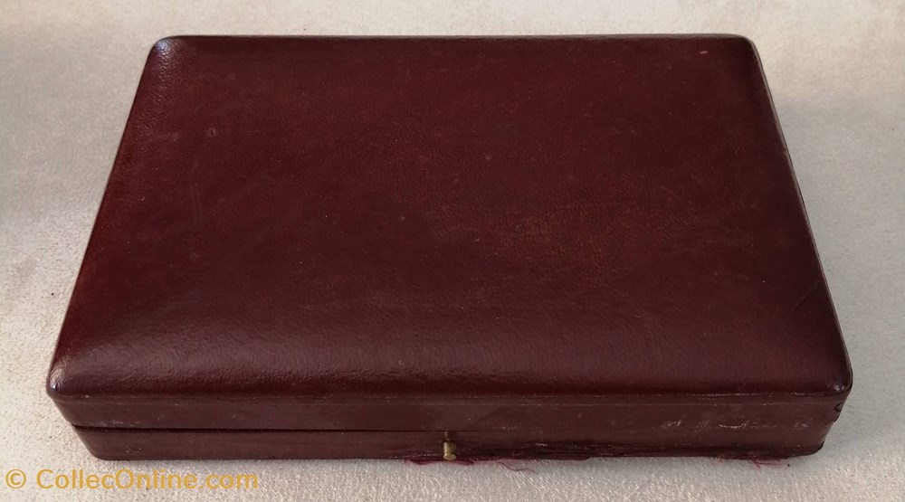 Ensemble rasage C.V. HLJSTRAND parfums beaute rasoirs ensemble rasage c v hljstrand