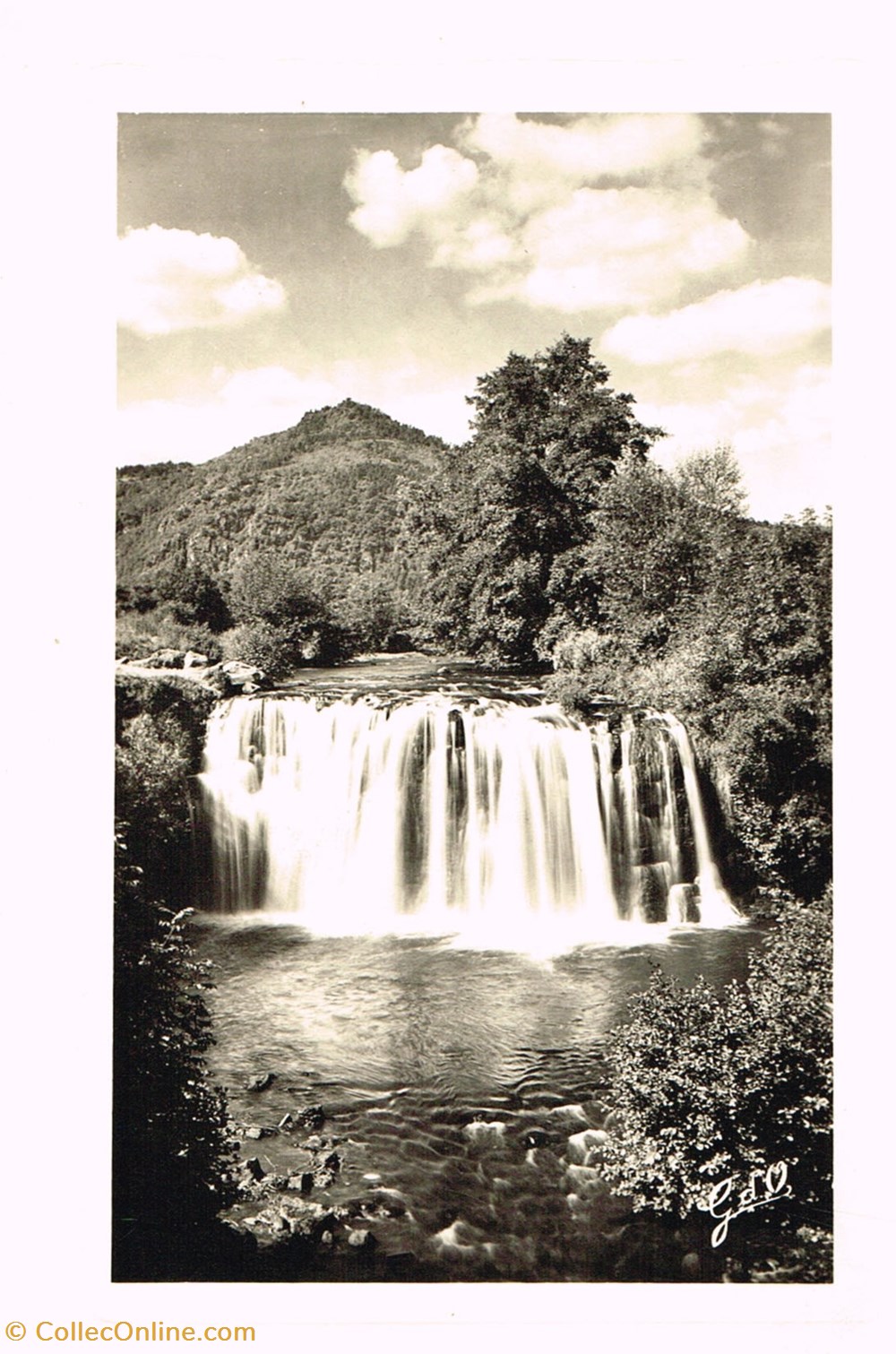 France-Auvergne-Cascade de Saillant cartes postales france auvergne cascade de saillant