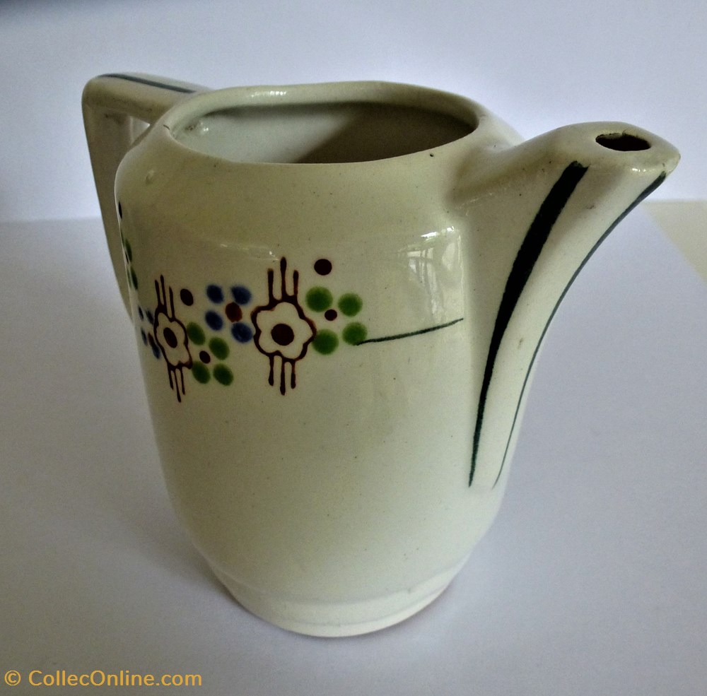 1-Pot à lait Faïenceries de Saint-Amand-les-Eaux N°464 art antiquites 1 pot a lait faienceries de saint amand les eaux n 464