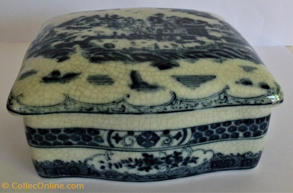 art antiquites 10 boite en faience decor bleue reproduction chine