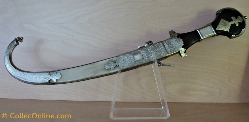 Koumia Marocain 51 cm militaria medailles insignes koumia marocain 51 cm