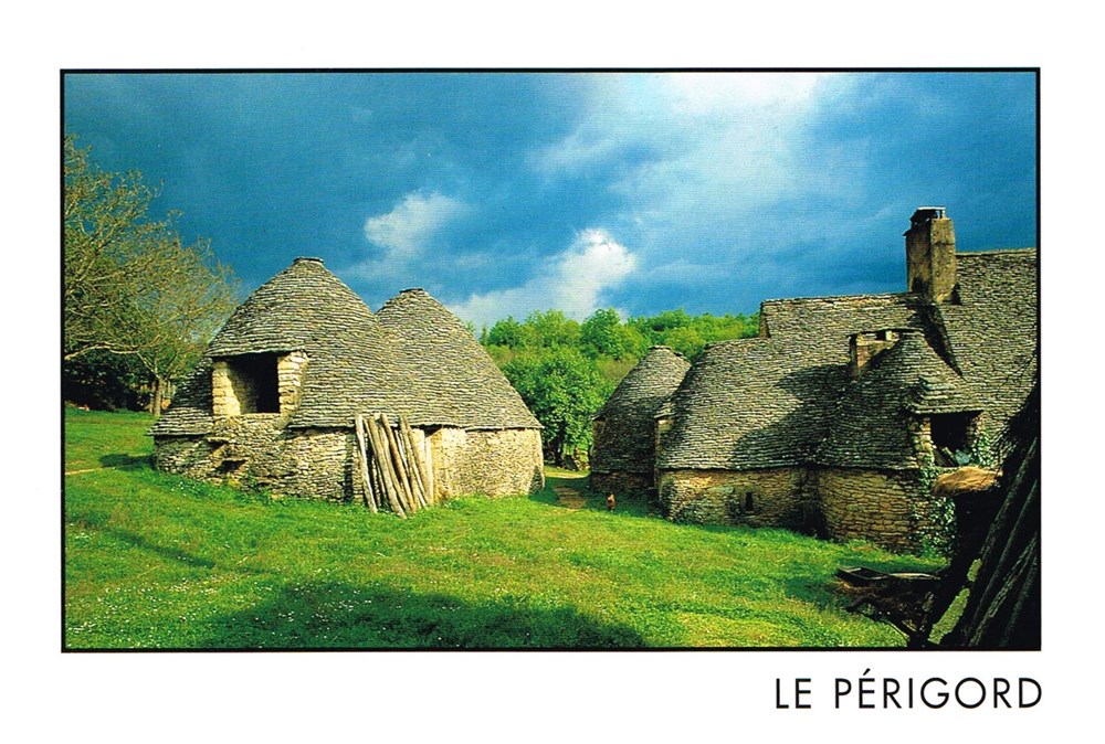 France-Le Périgord-Les cabanes du Breuil cartes postales france le perigord les cabanes du breuil