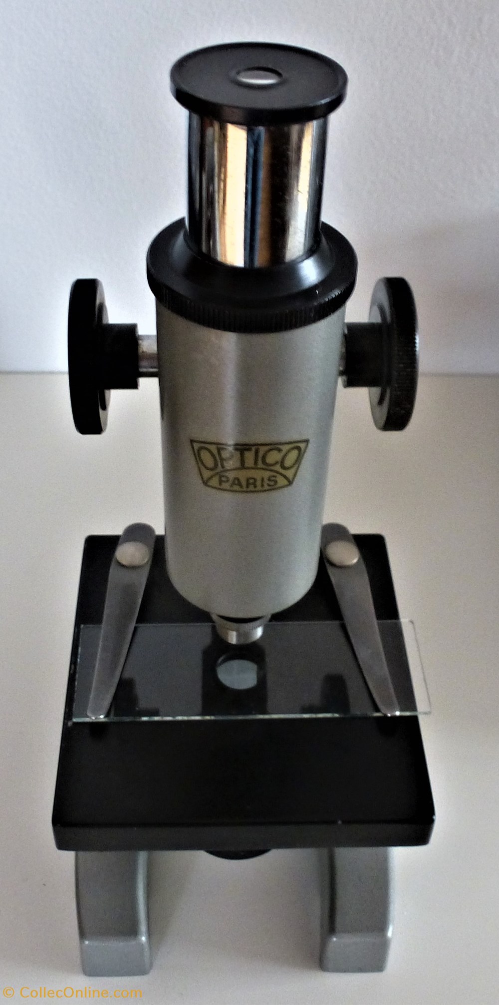science medecine microscope optico paris
