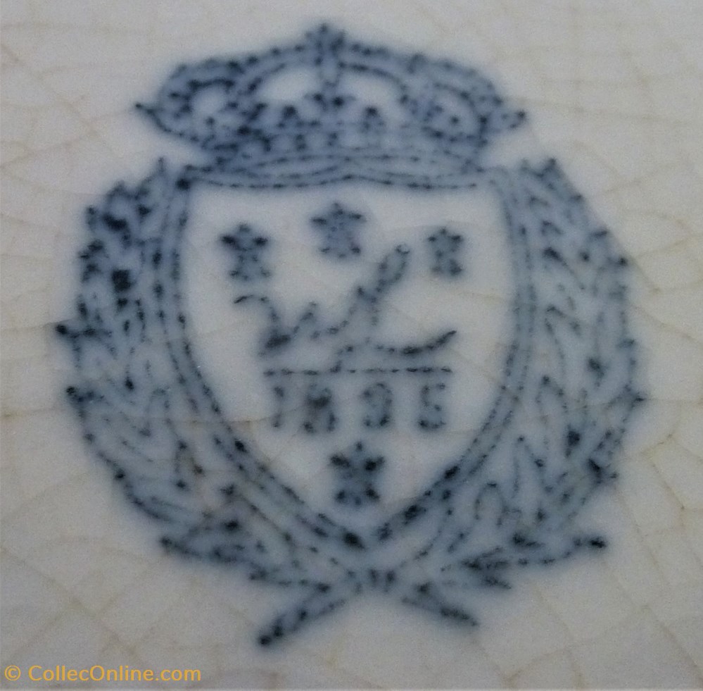 art antiquites 10 boite en faience decor bleue reproduction chine