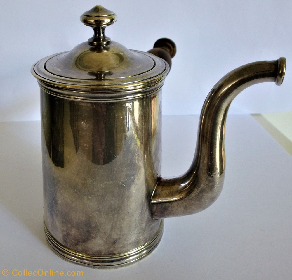 Petite Chocolatière Cristofle (poinçon d'Orfèvre 1935 ) art de table argenterie petite chocolatiere cristofle poincon orfevre 1935