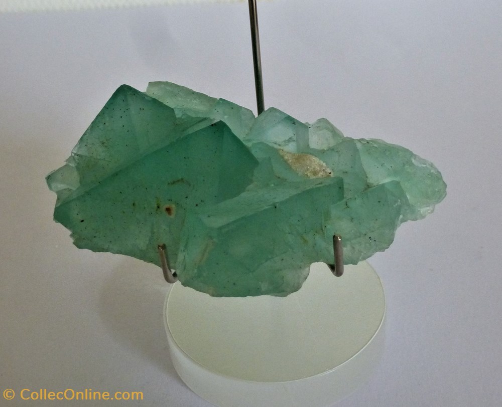 mineraux meteorites fluorite verte