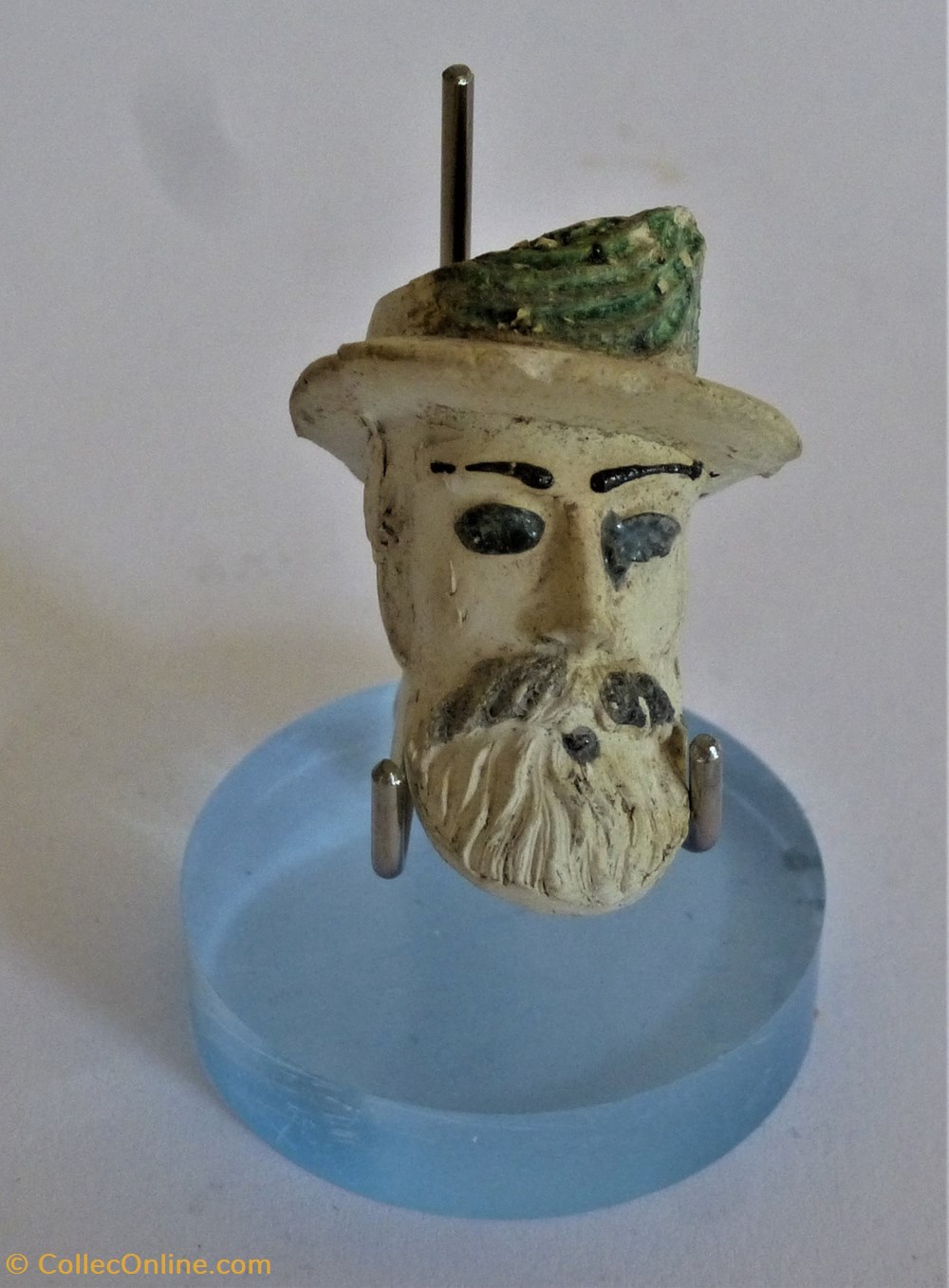 art antiquites 7 tete de pipe en terre cuite nord de la france