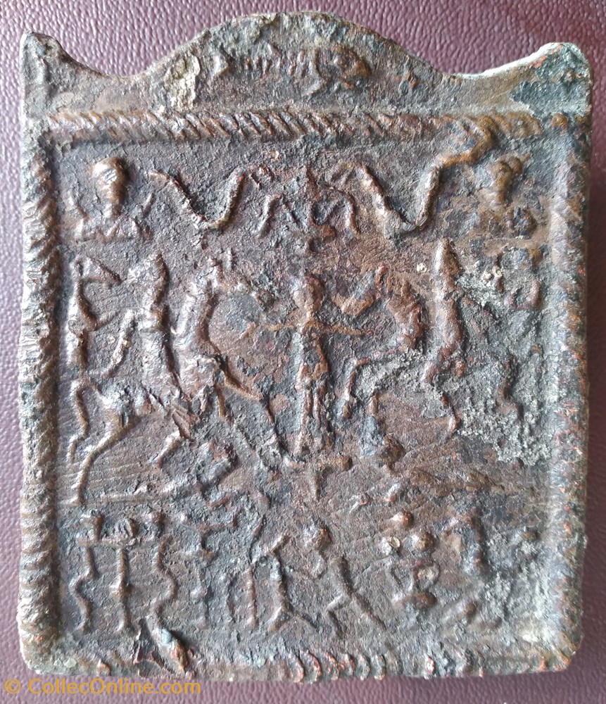 Plaquette "thraco-mithriaque" en plomb, ERTL F-01 art antiquites archeologie europe plaquette thraco mithriaque en plomb ertl f 01
