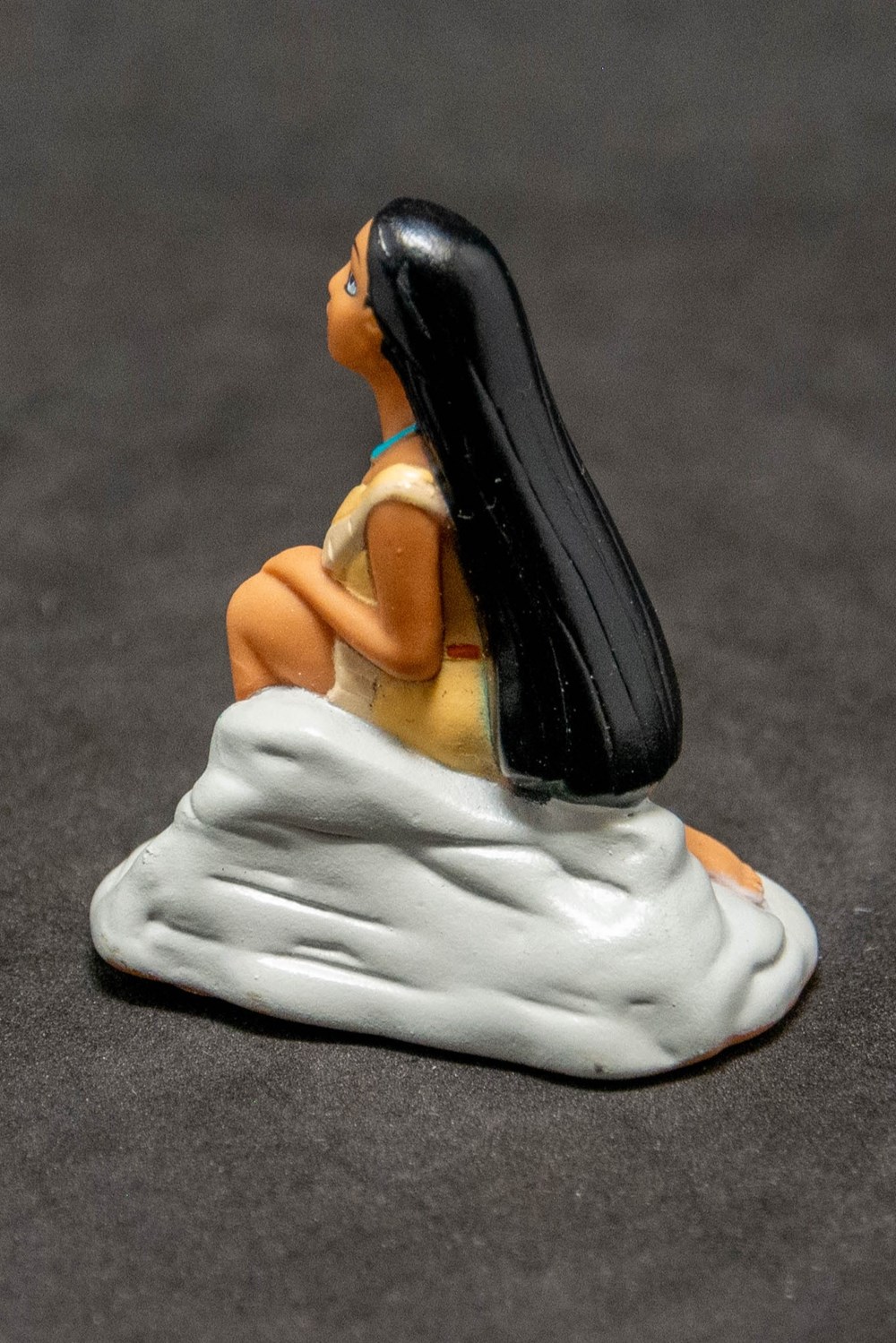 Pocahontas - Disney - 2002 - Guerrier figurines pocahontas disney 2002 guerrier
