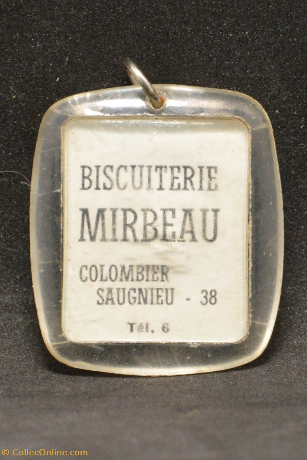 divers disney porte cle pluto biscuiterie mirbeau