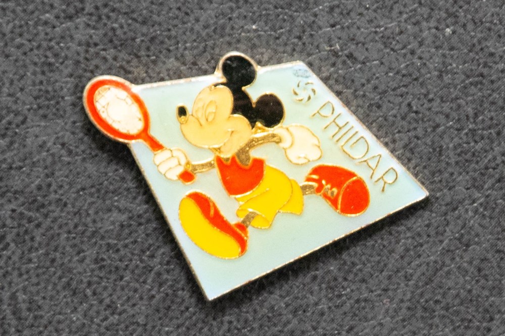 divers pin s badges phildar mickey