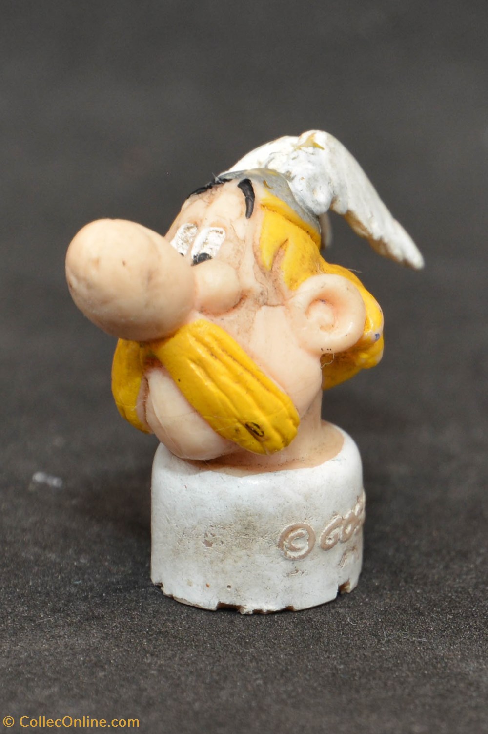 Mini-Babybel - 2000 - 3 cm - Embout de crayon - Astérix 2 figurines mini babybel 2000 3 cm embout de crayon asterix
