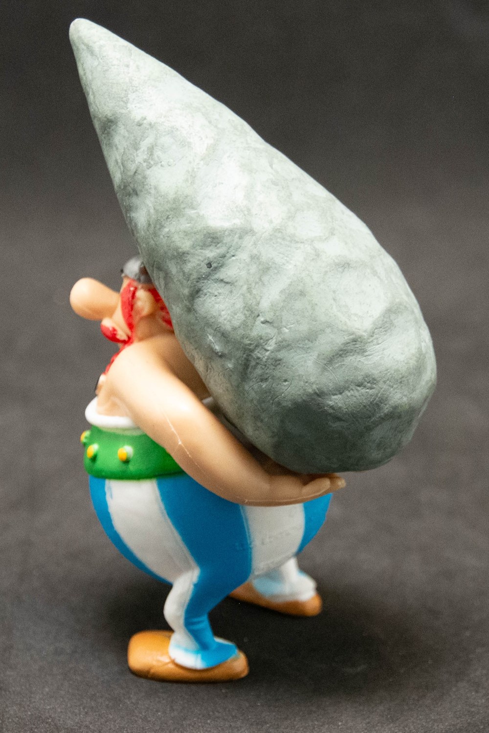 Plastoy - 2017 - Tubo - Obélix figurines plastoy 2017 tubo obelix