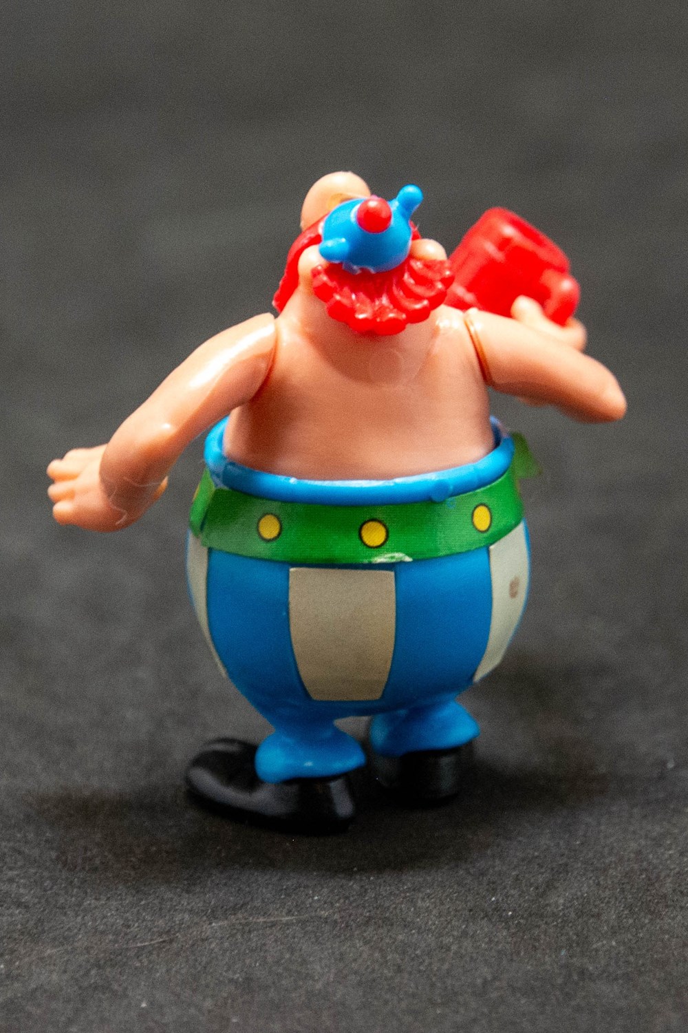 figurines serie 01 asterix et obelix 1990 06 obelix avec chope