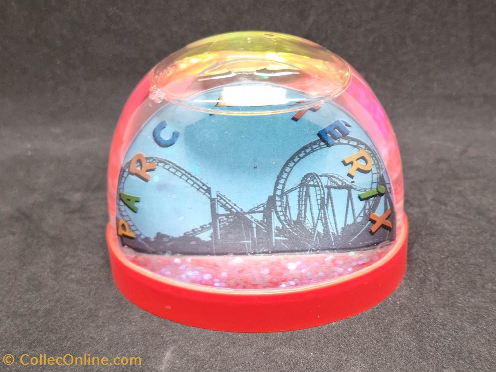 divers boule a neige parc asterix 2015 03