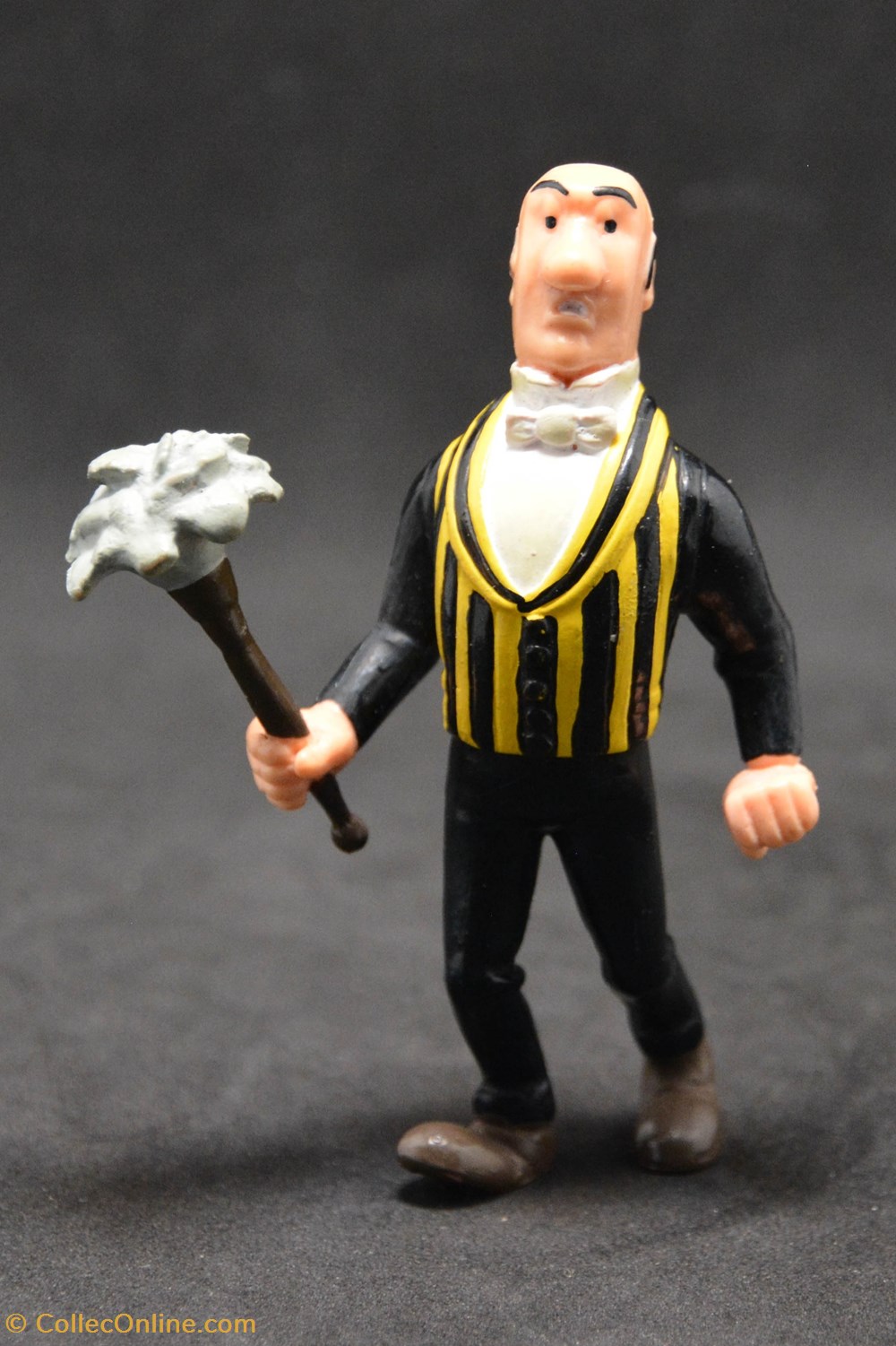 Plastoy - 1994 - 8,5cm - Nestor au plumeau figurines plastoy 1994 8 5cm nestor au plumeau