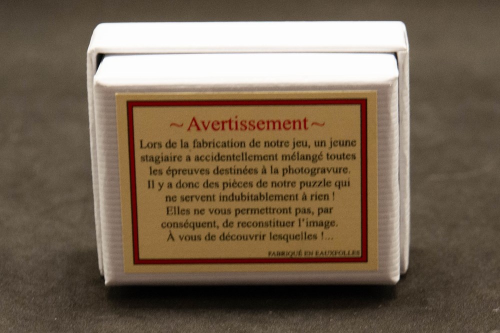 Carte de voeux - 2024 - Le puzzle diabolique (blanc) figurines carte de voeux 2024 le puzzle diabolique blanc