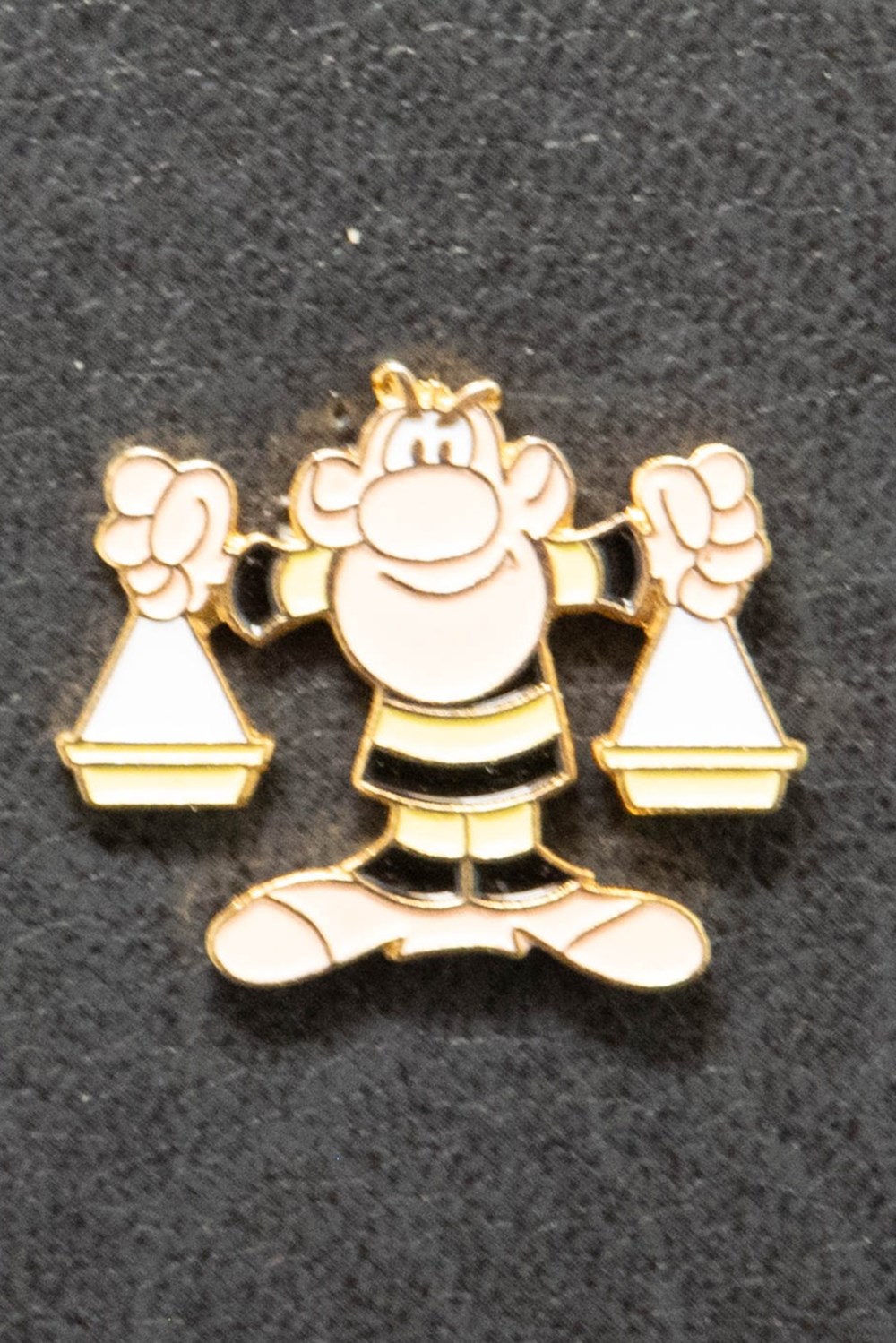 divers pin badges serie zodiaque balance
