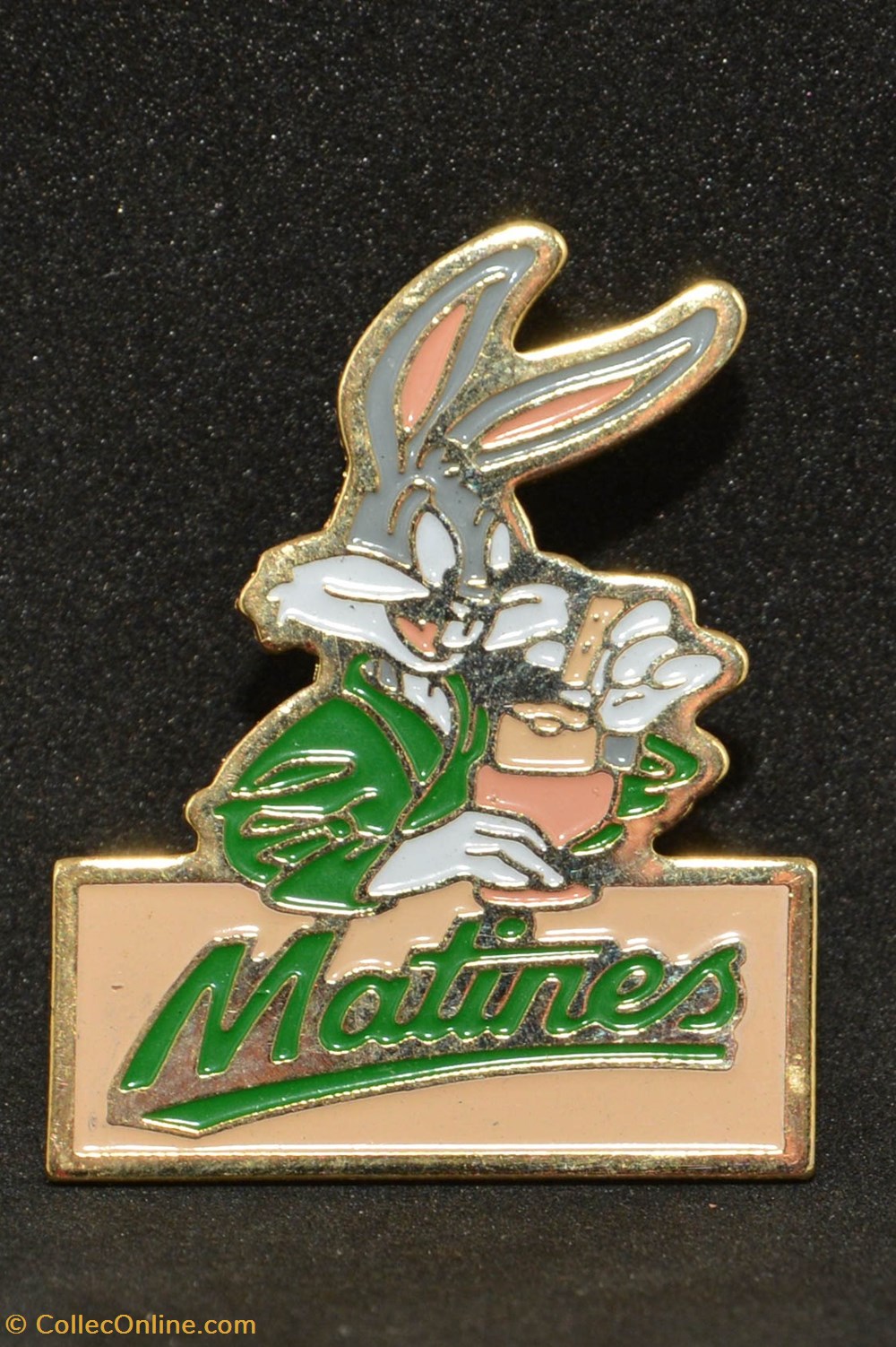 divers pin badges bugs bunny matines