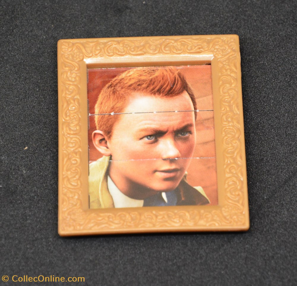 Mc Donald - 2011 - Capitaine Haddock et cadre Tintin 3 figurines mc donald 2011 capitaine haddock et cadre tintin