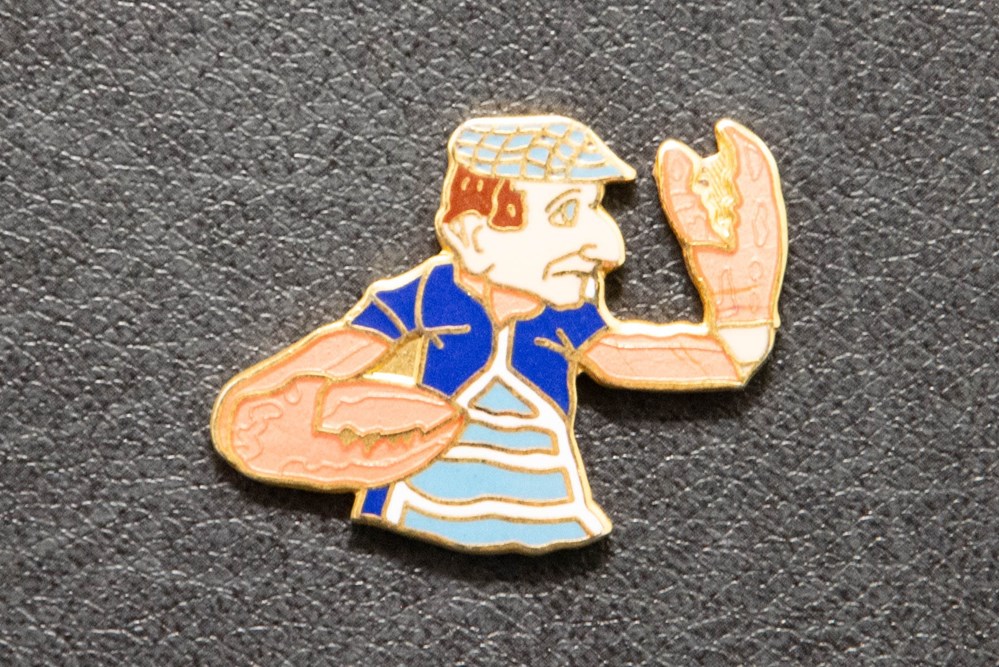 divers pin badges henri krasucki crabe zucki