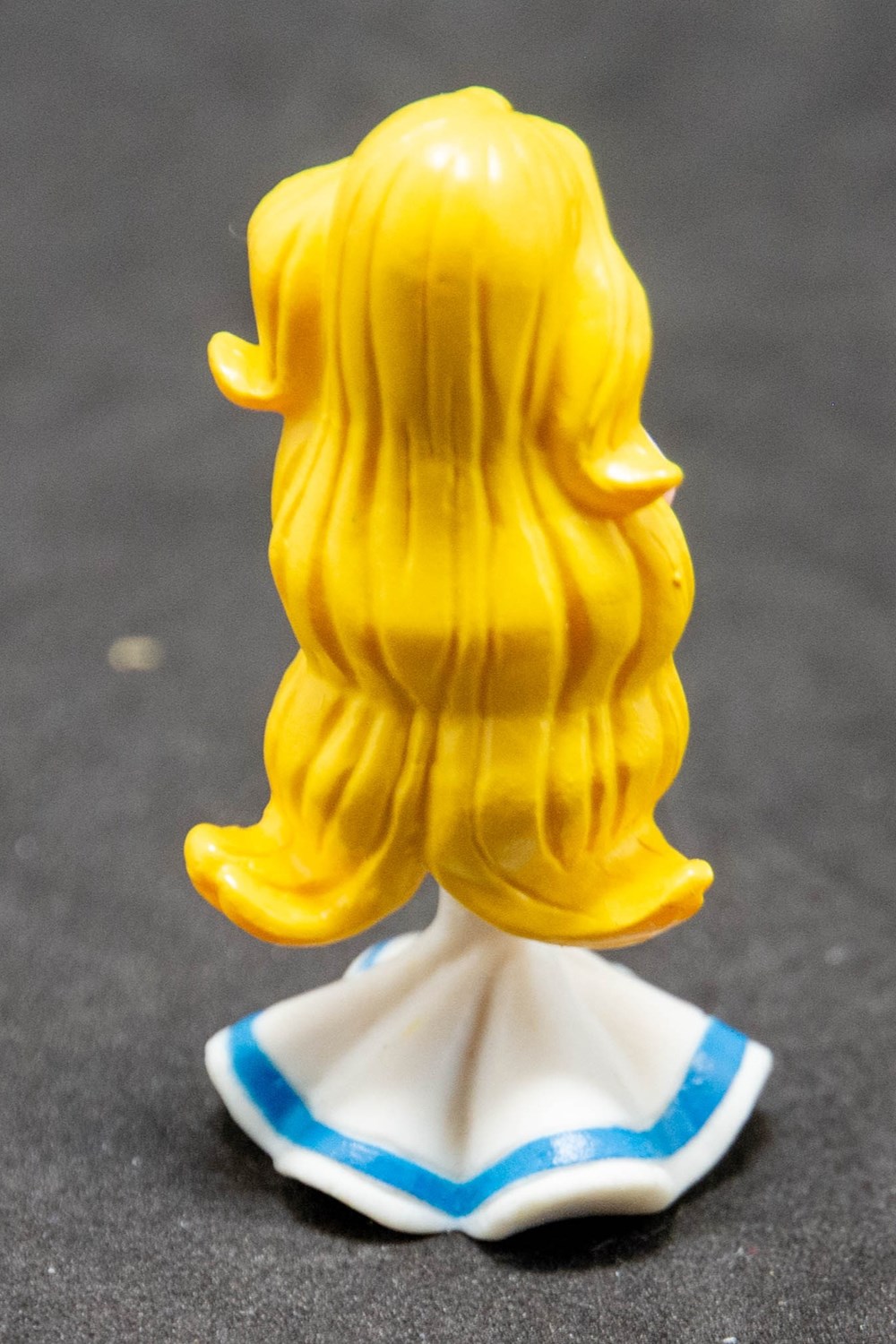 SPAR - 2013 - Figurine - Falbala figurines spar 2013 figurine falbala