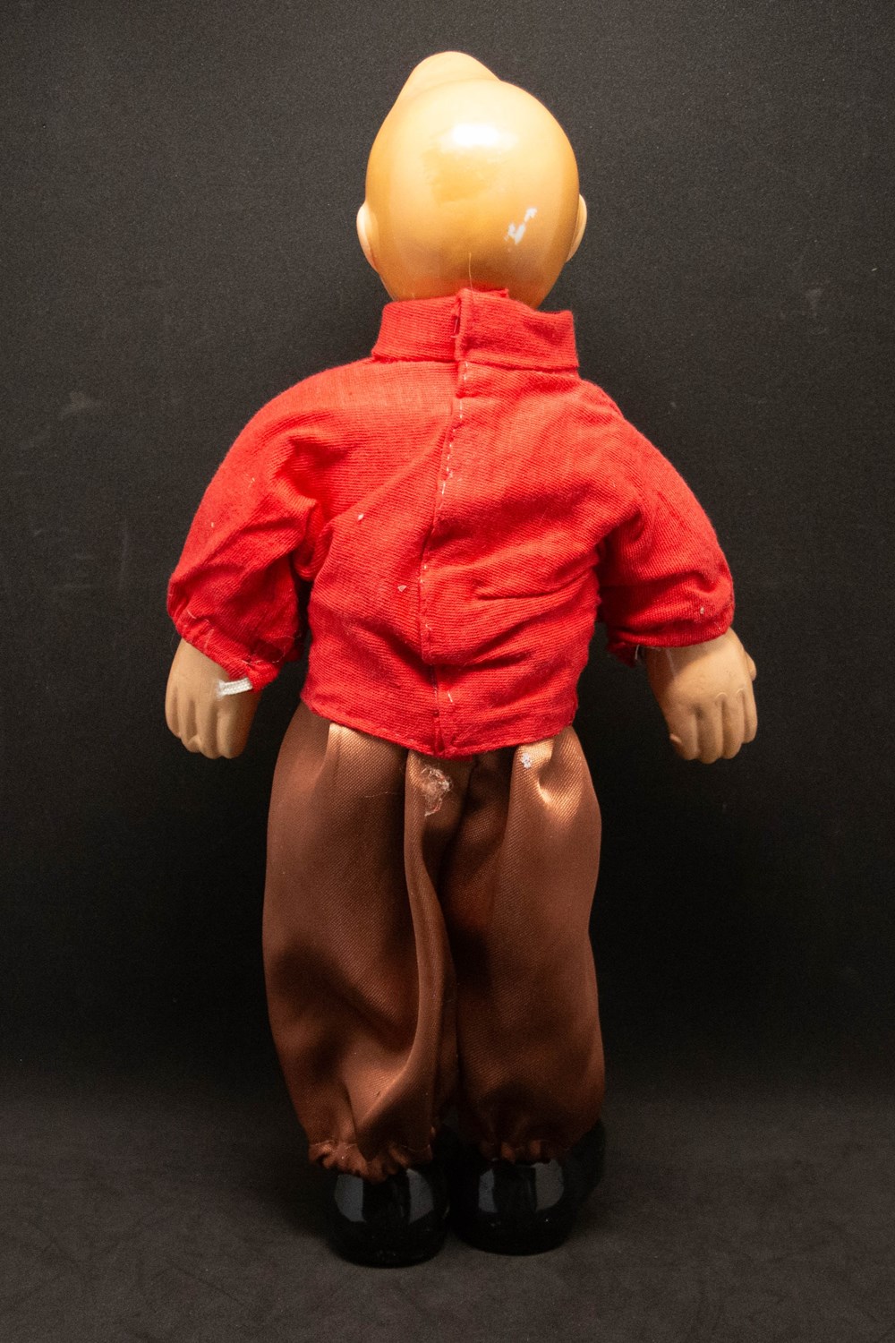 Poupée porcelaine - Tintin pull rouge jeux de societe jouets poupees poupee porcelaine tintin pull rouge