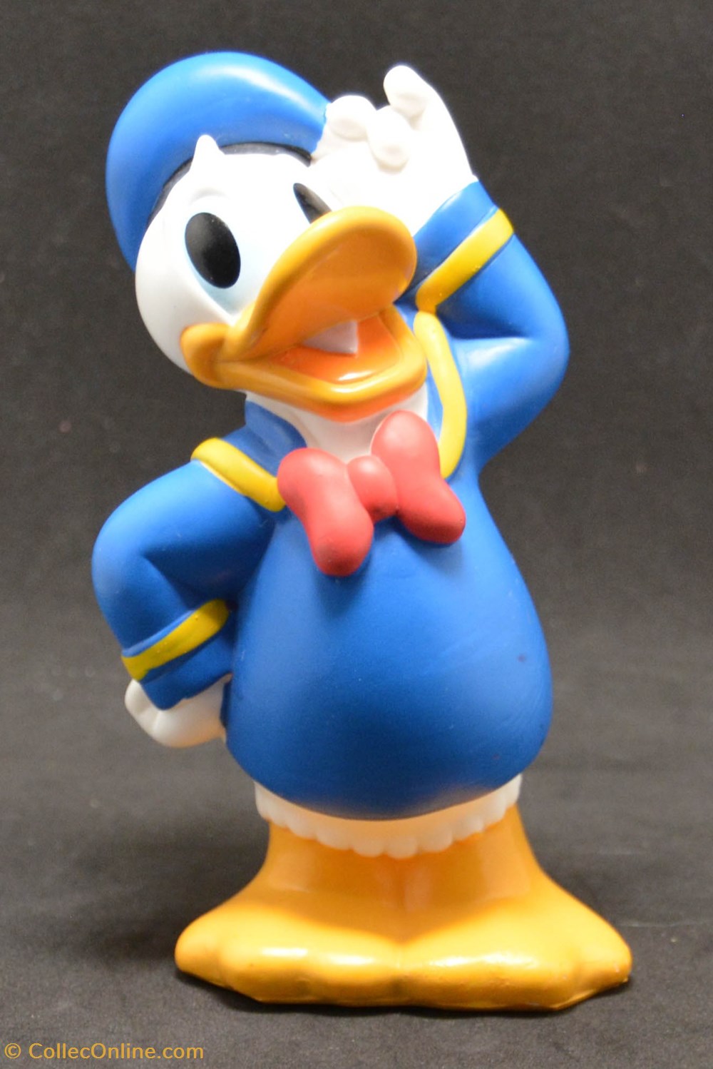 divers boites en tole figurine donald 02